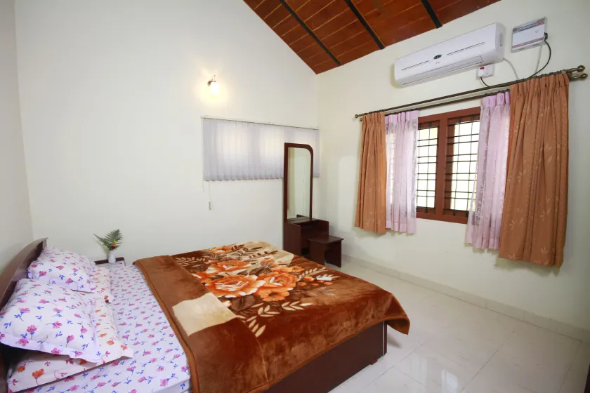 KSTDC Hotel Mayura Velapuri Belur - Image 1