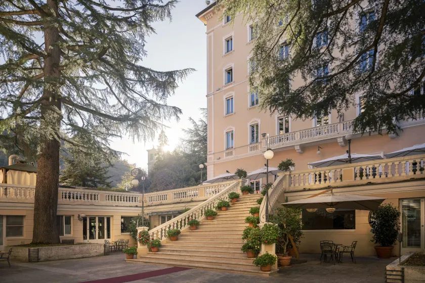 Hotel Helvetia Thermal SPA 4s - Image 1