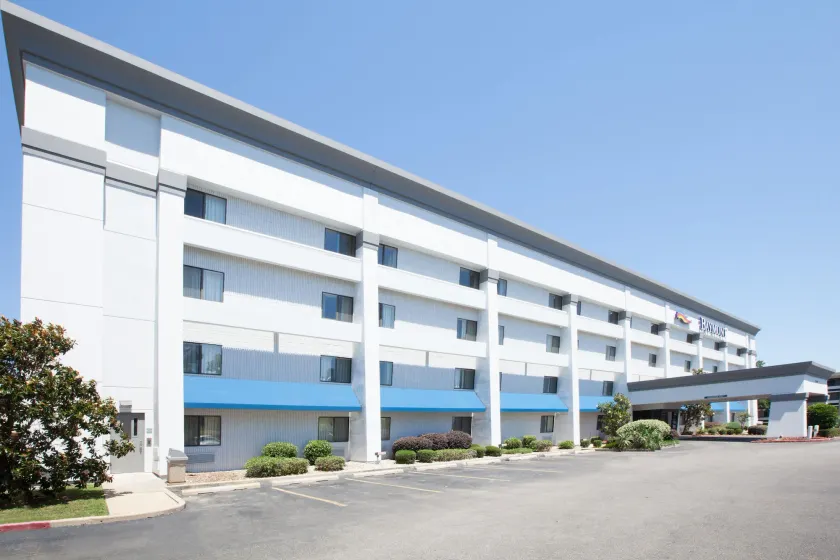 Baymont by Wyndham Texarkana - Image 1