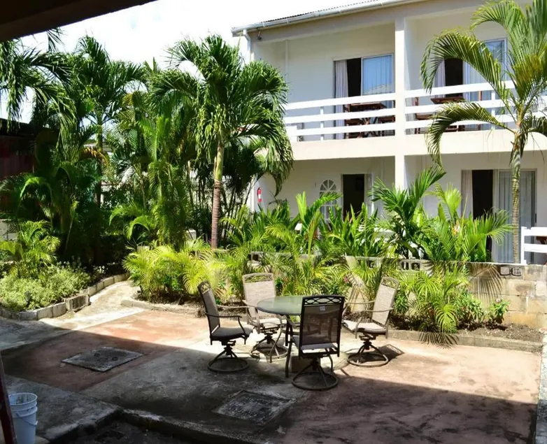 Bonanza Apartments - Image 1