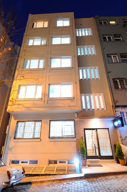 Cheya Taksim BNB Gumussuyu Istanbul City Center Comfort Residence - Image 1