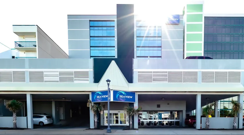Seaview Hotel - Image 1