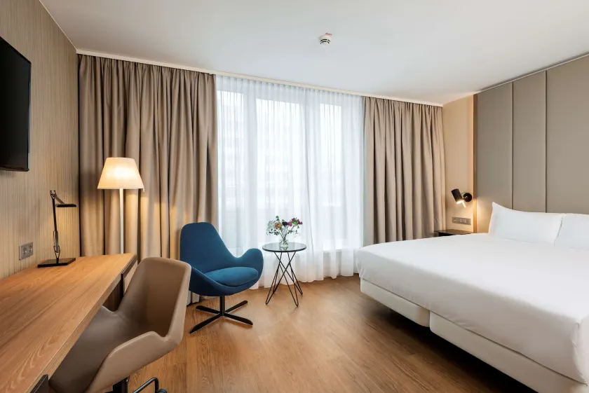 NH Hannover - Image 1