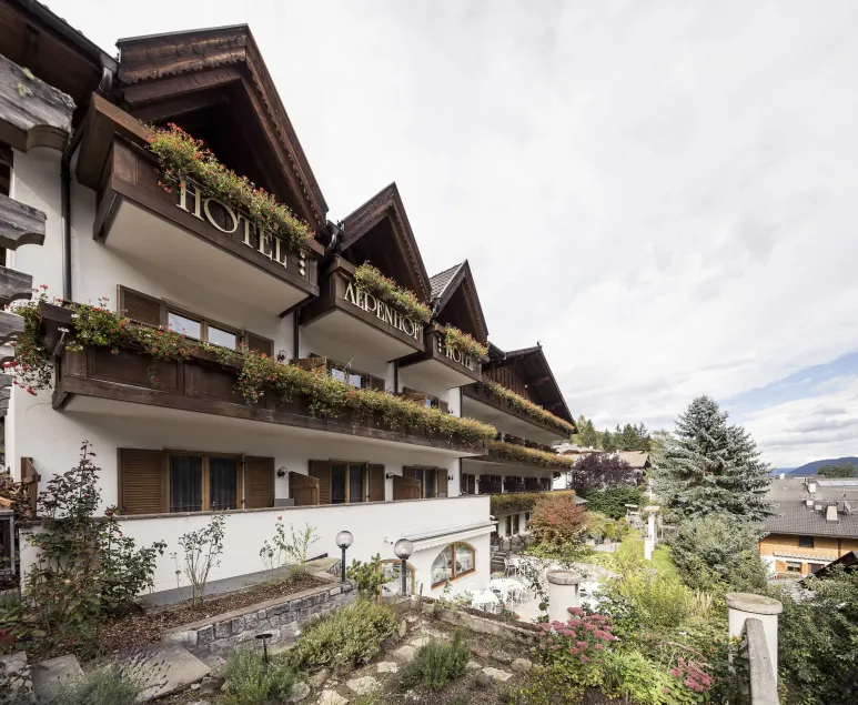Hotel Alpenhof - Image 1