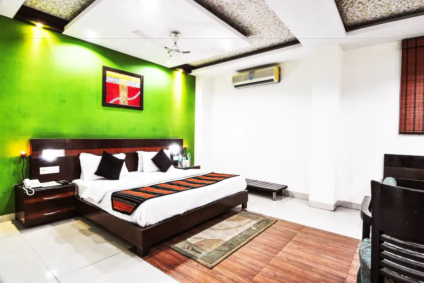 Hotel O Paharganj Near Railway Station Formerly Chand Palace - Image 1