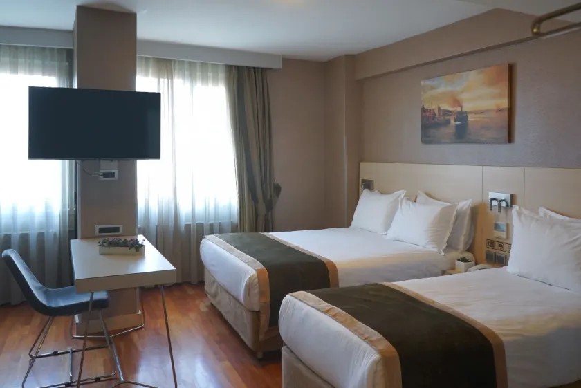 Hotel Troya - Image 1