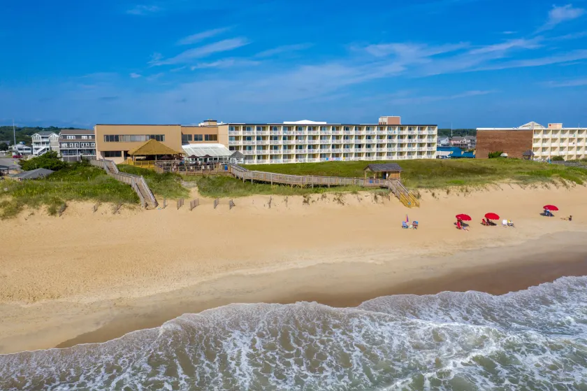 Ramada Plaza by Wyndham Nags Head Oceanfront - Image 1