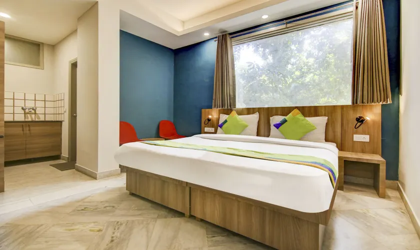 Treebo Mall View, DLF Phase II - Image 1