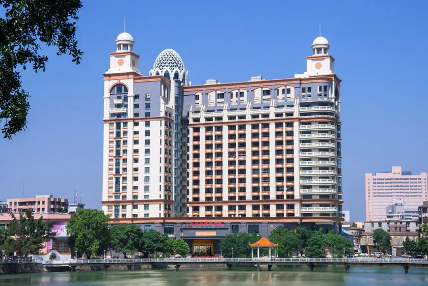 Taishan Bojue Hotel - Image 1