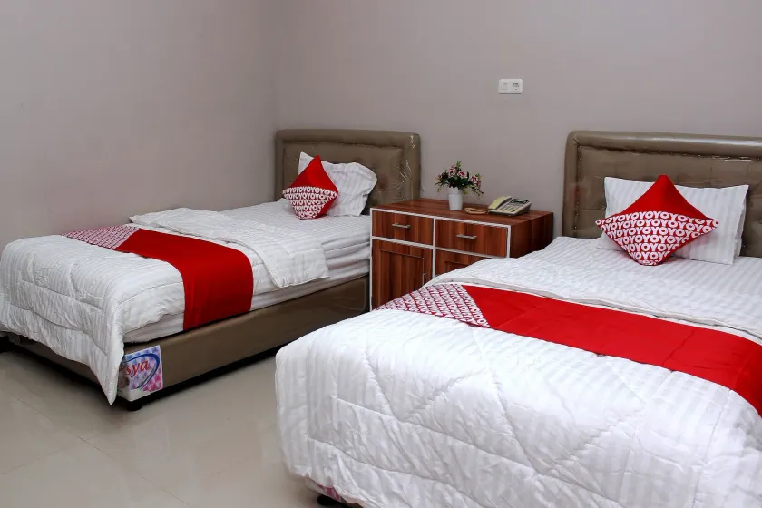 OYO 783 Grand Mentari Guest House - Image 1