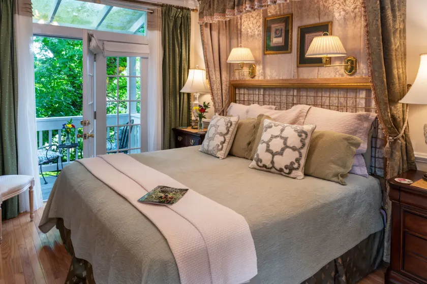 Abbington Green Bed & Breakfast Inn - Image 1