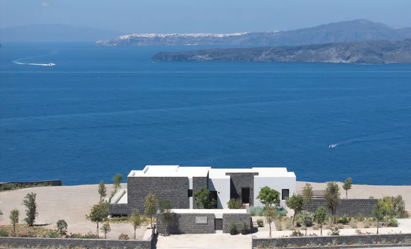 Aernia Suites & Art - Image 1