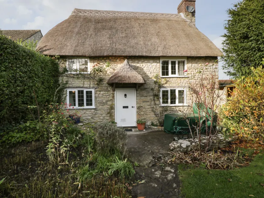 Snowdrop Cottage - Image 1