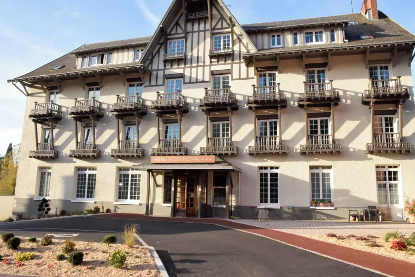 Hotel Le Continental - Image 1