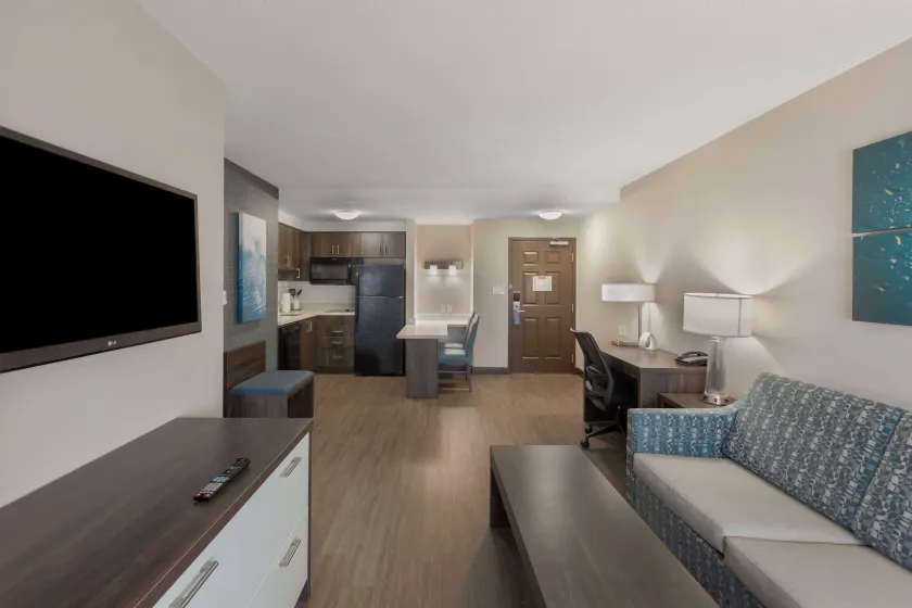 Executive Residency by Best Western Toronto-Mississauga - Image 1