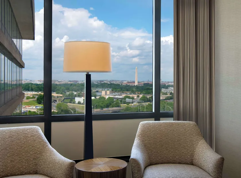 DoubleTree by Hilton Washington DC - Crystal City - Image 1