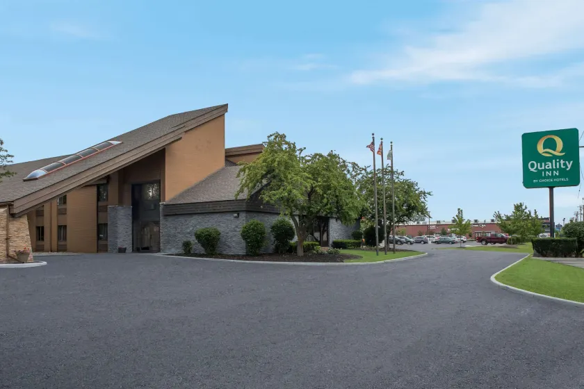 Quality Inn Toledo Westgate - Image 1
