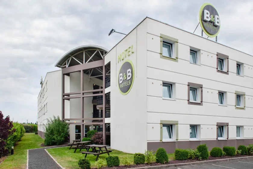 B&B HOTEL Blois Sud Vineuil - Image 1