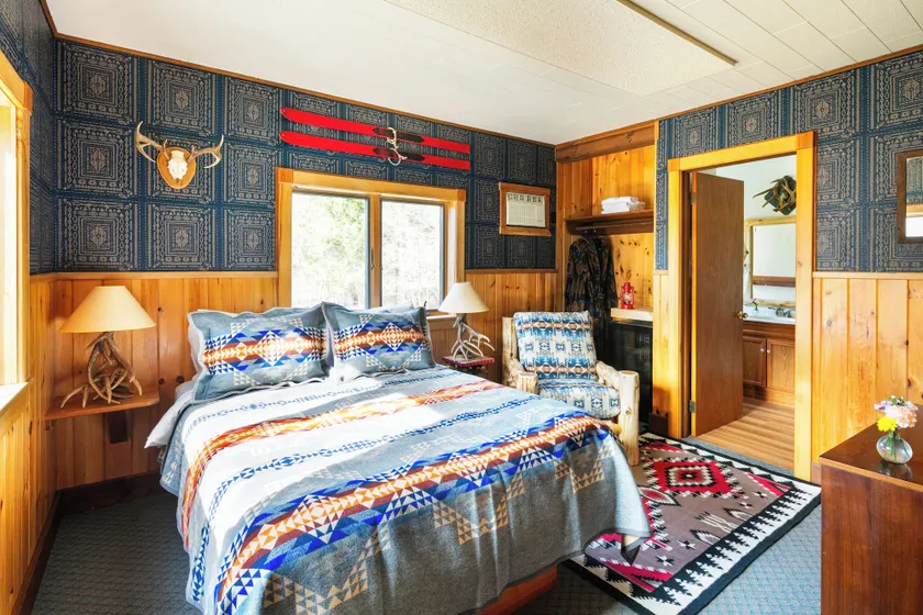 Urban Cowboy Lodge - Image 1