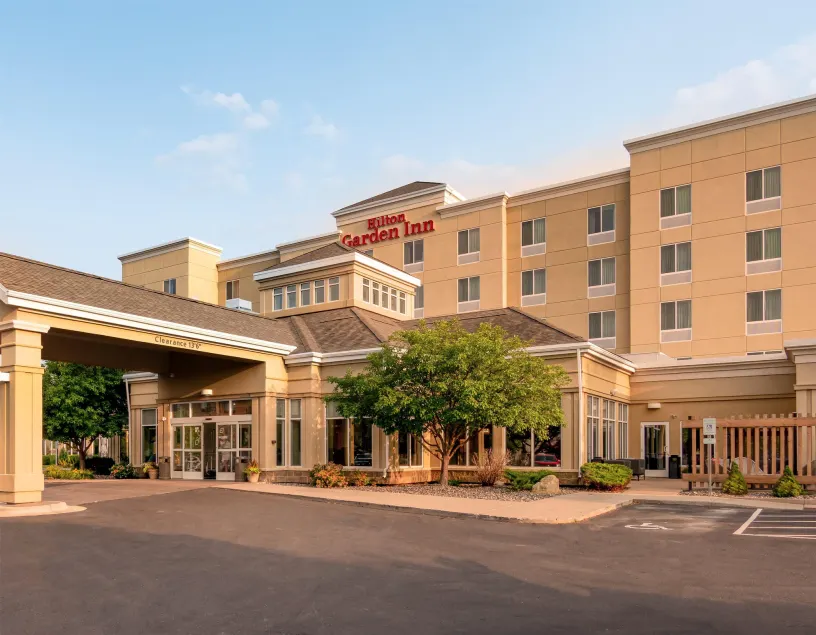 Hilton Garden Inn Billings - Image 1