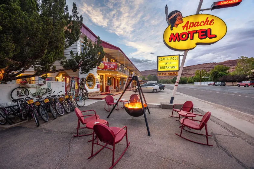 Apache Motel - Image 1
