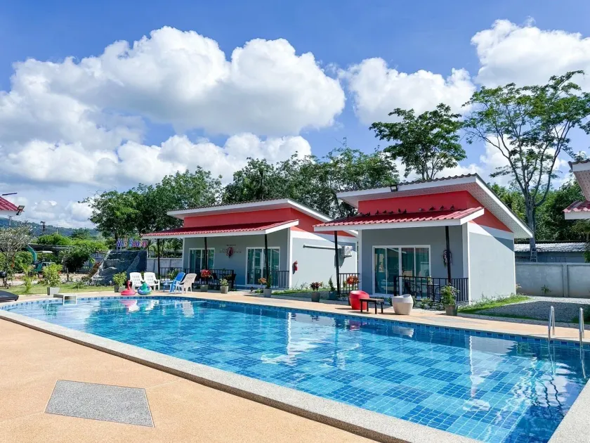 พัชรี รีสอร์ท ภูเก็ต Patcharee Resort Phuket - Image 1