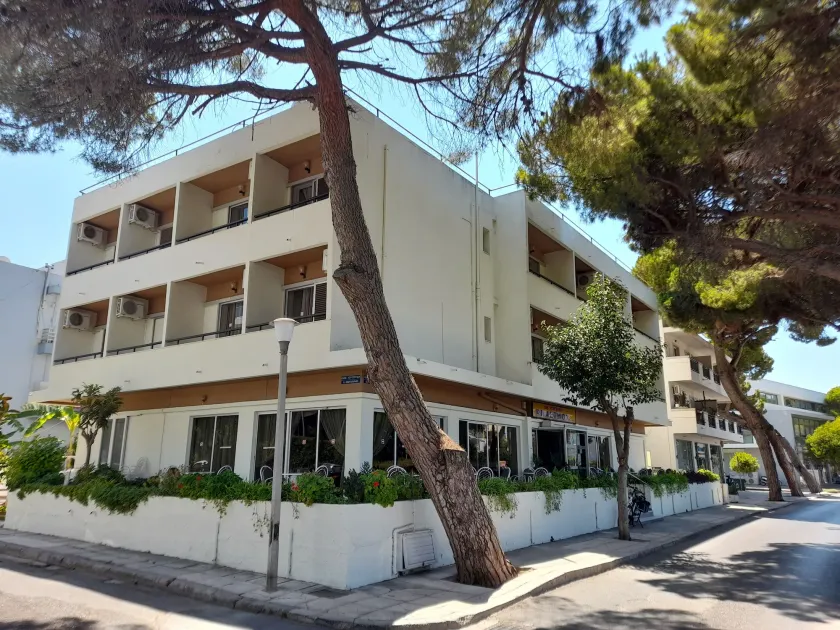 Phaethon Hotel - Image 1
