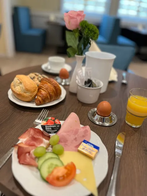 Hotel Drei Kronen Elmshorn - Image 1