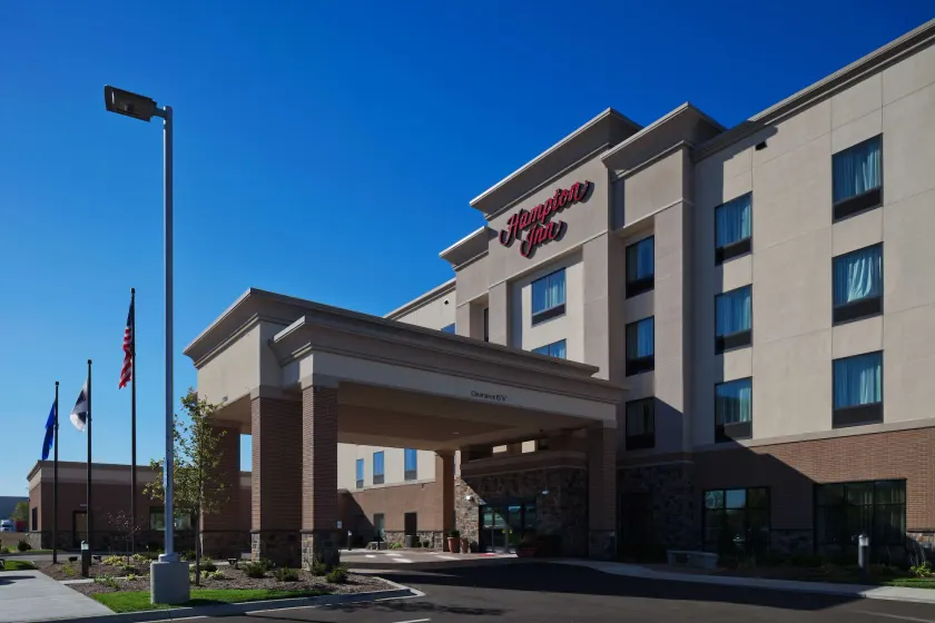 Hampton Inn Beloit - Image 1