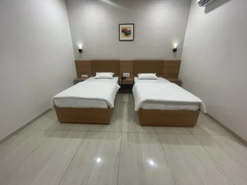 Hotel Sparsh Inn Morbi - Værelse
