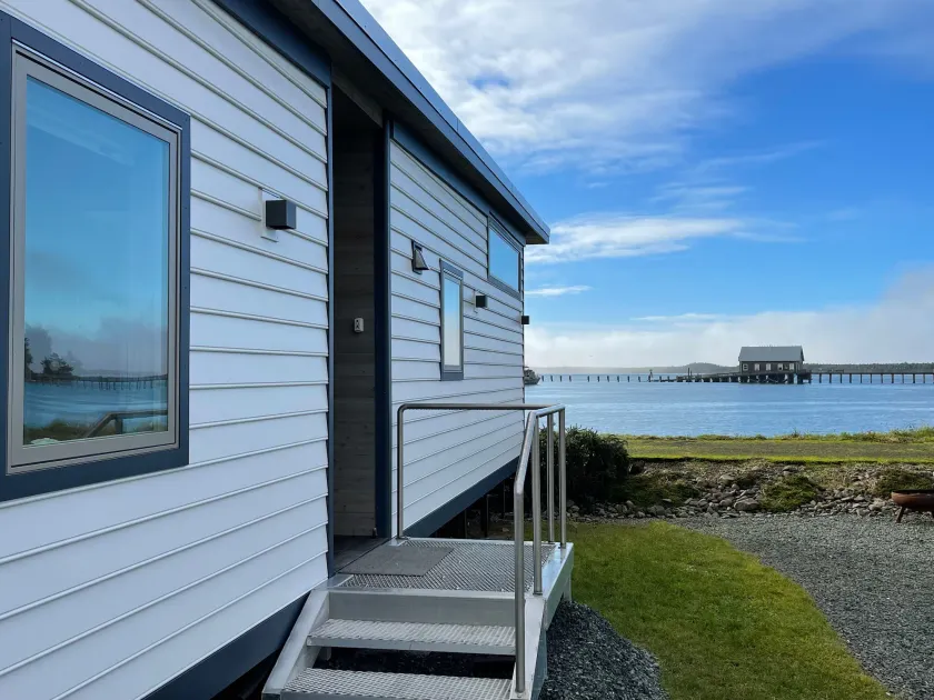 Cottages Above the Tide - Image 1