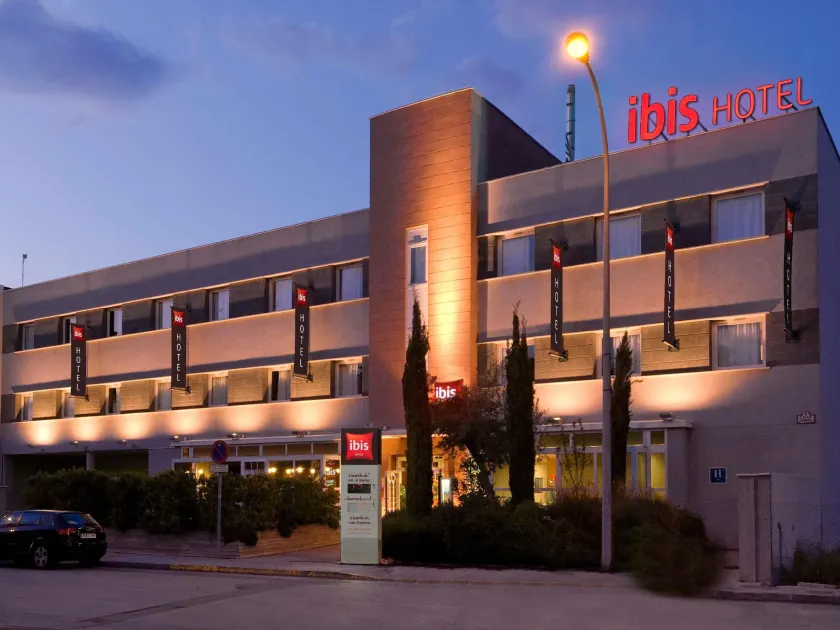 Ibis Granada - Image 1