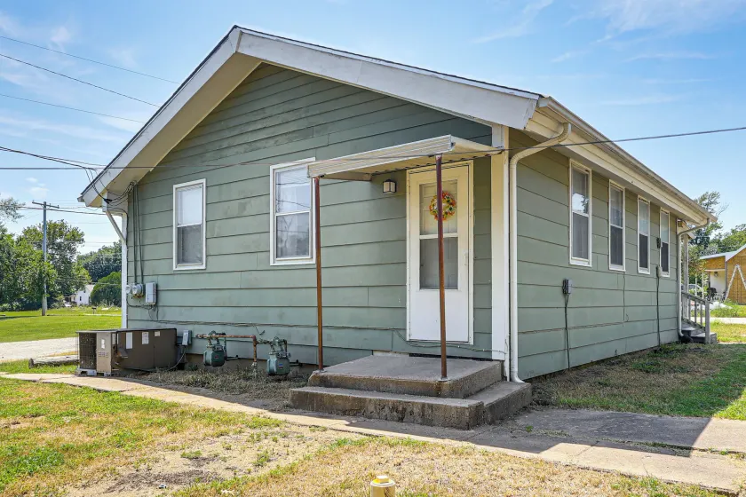 2 Mi to Main Street! Cozy Winfield Launchpad - Image 1