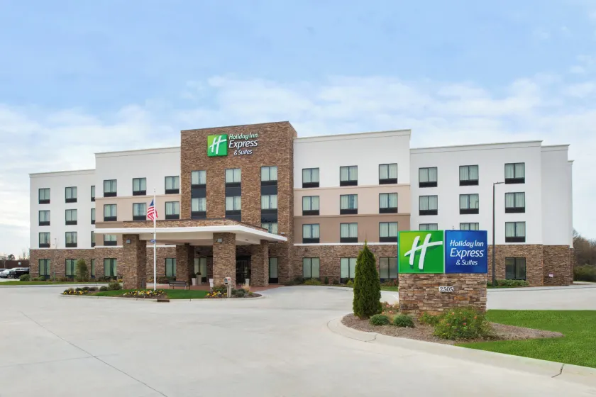 Holiday Inn Express & Suites Monroe by IHG - Image 1
