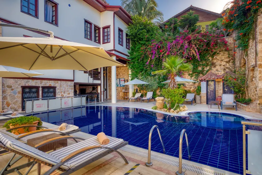 Dogan Hotel - Image 1