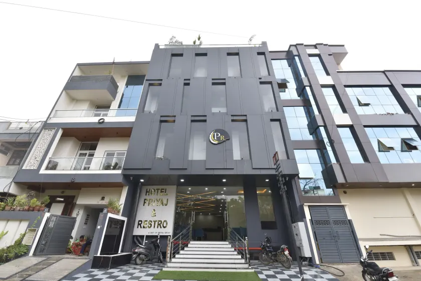 Hotel Priyaj - Image 1