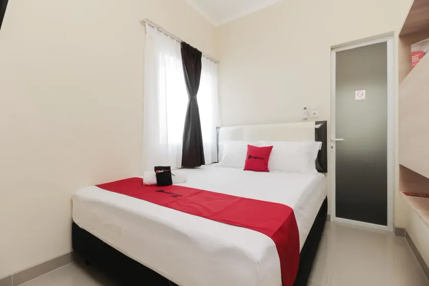 RedDoorz near Soekarno Hatta Airport - Image 1