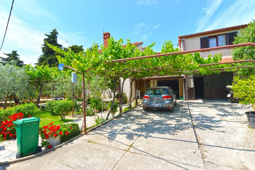 Apartment 106 - Image 1