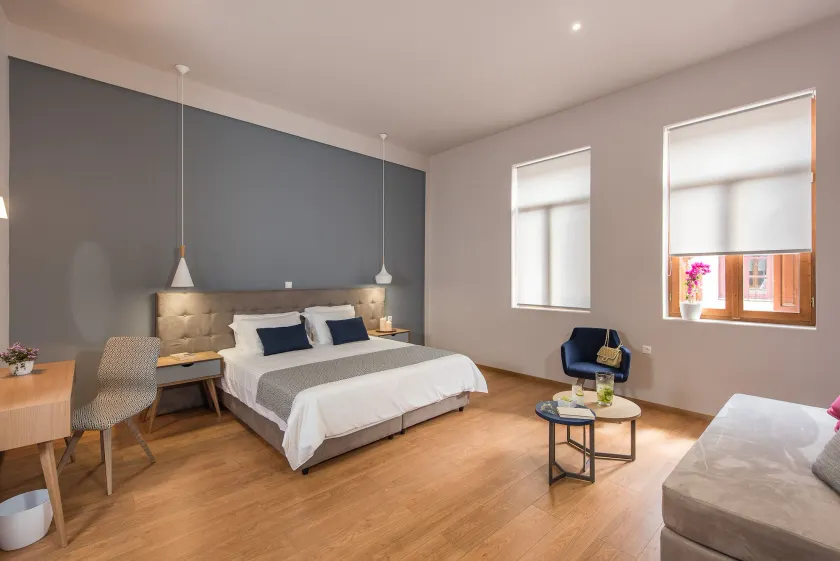 Bluebell Luxury Suites - Image 1