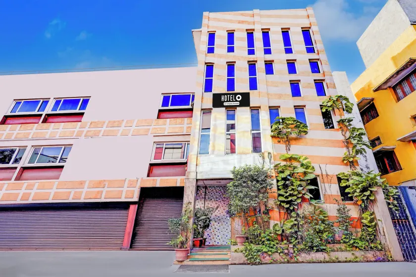 Hotel O Arcot Road Kauvery Hospital Porur Formerly Jeyas Residency - Image 1