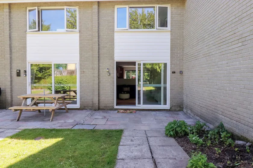 67 Manor Villas - Image 1