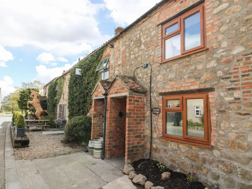 Pollard Cottage - Image 1