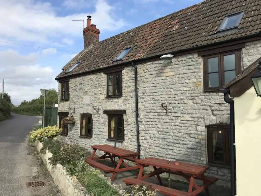 The Pecking Mill Inn - Image 1