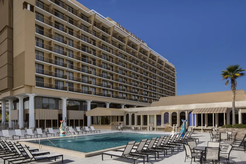 DoubleTree by Hilton Hotel Jacksonville Riverfront - Image 1