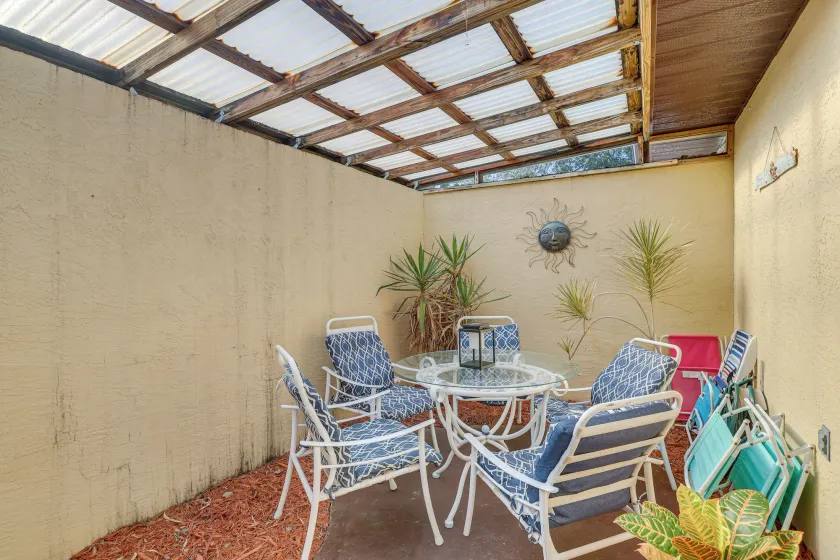 Breezy Cape Canaveral Townhome ~ 1 Mi to Beach! - Interiør