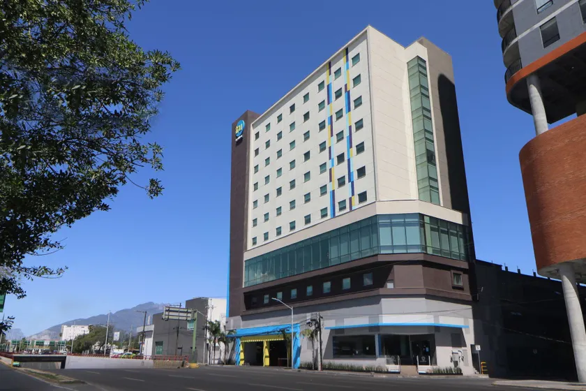 Tru By Hilton Monterrey Fundidora - Image 1