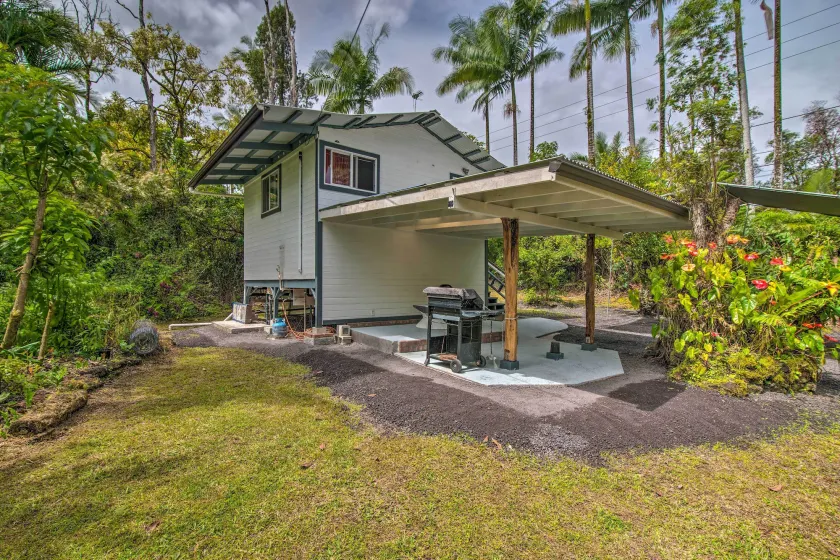 Cozy Pahoa Hideaway Near Black-Sand Beaches! - Image 1