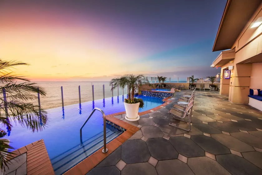 Hilton Virginia Beach Oceanfront - Image 1