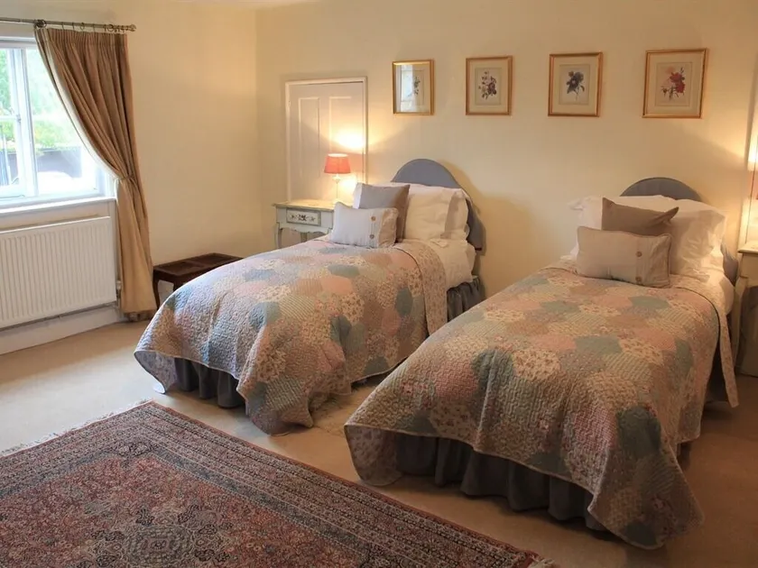 Church Farmhouse B & B - Image 1