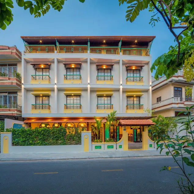 BACKHOME BOUTIQUE Old Town Hoi An - Image 1